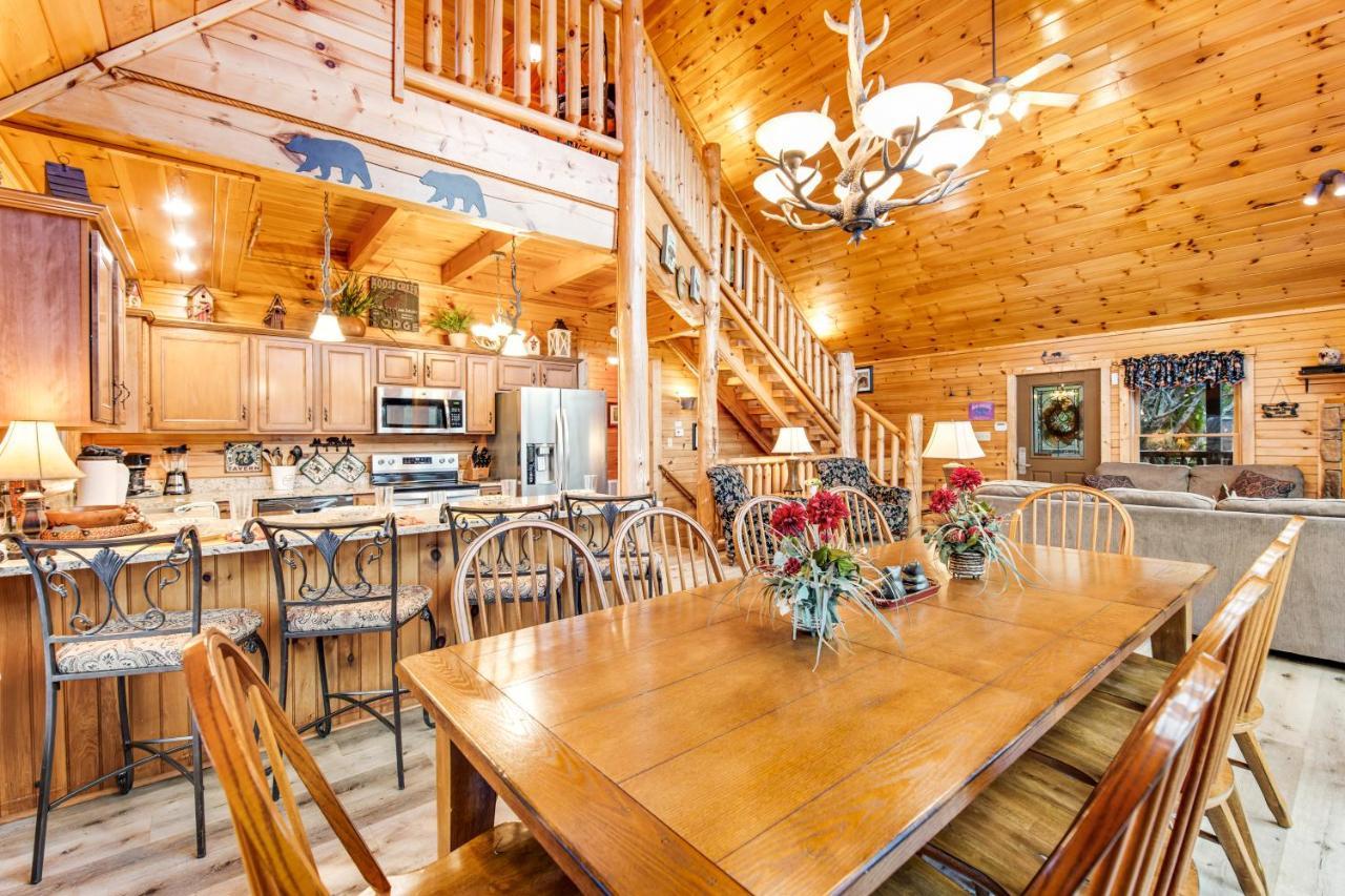 Вилла Grizzly Manor Пиджен-Фордж Экстерьер фото