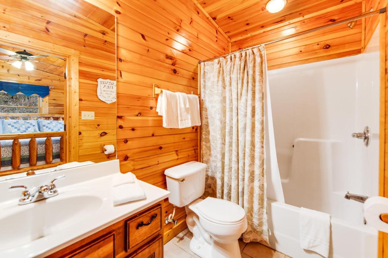Вилла Grizzly Manor Пиджен-Фордж Экстерьер фото