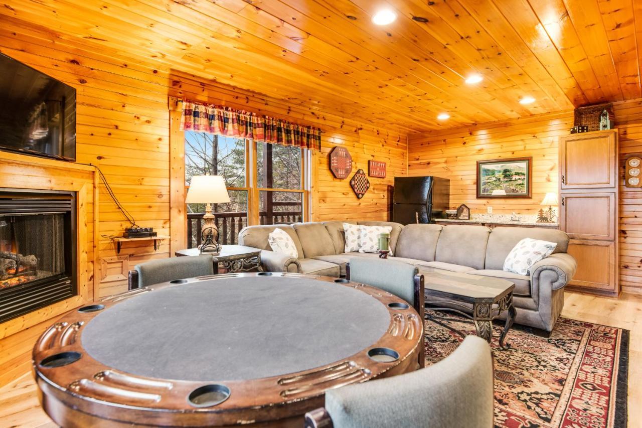 Вилла Grizzly Manor Пиджен-Фордж Экстерьер фото