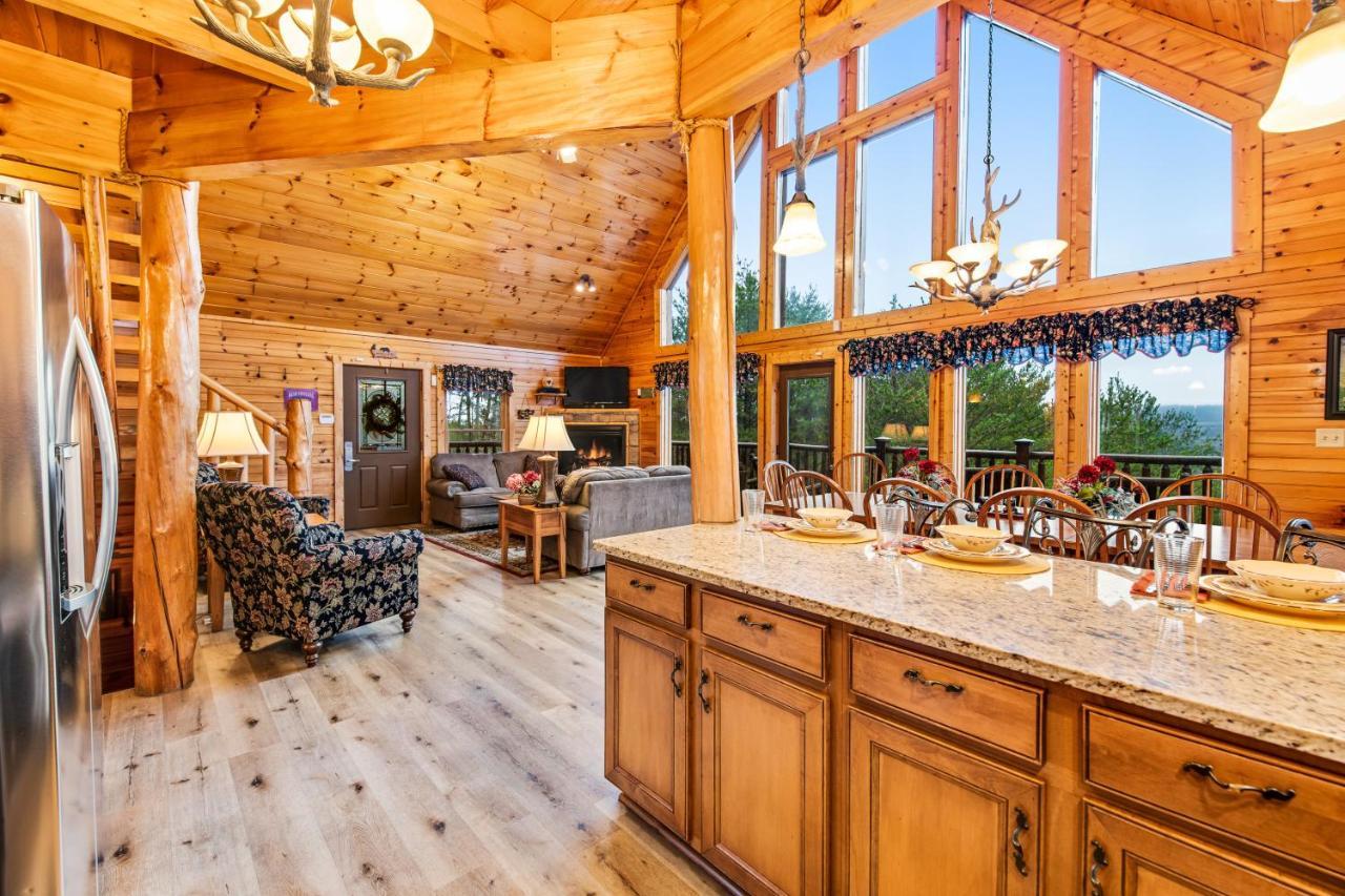Вилла Grizzly Manor Пиджен-Фордж Экстерьер фото