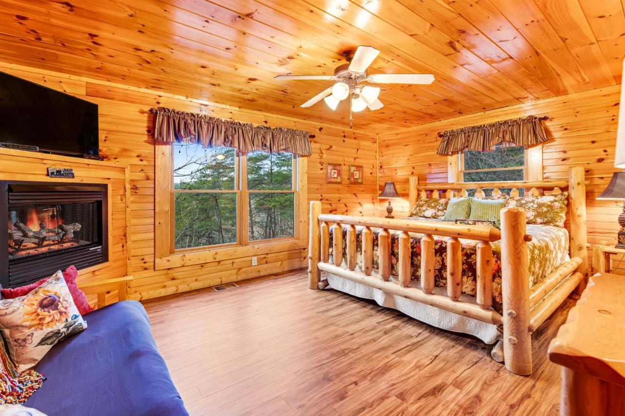 Вилла Grizzly Manor Пиджен-Фордж Экстерьер фото